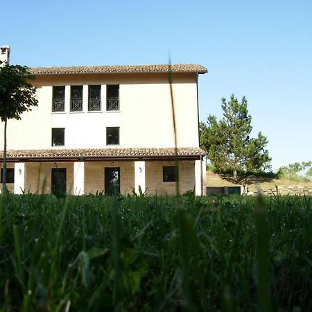 Вилла Agriturismo La Casa Del Vecchio Mulino Carassai Экстерьер фото