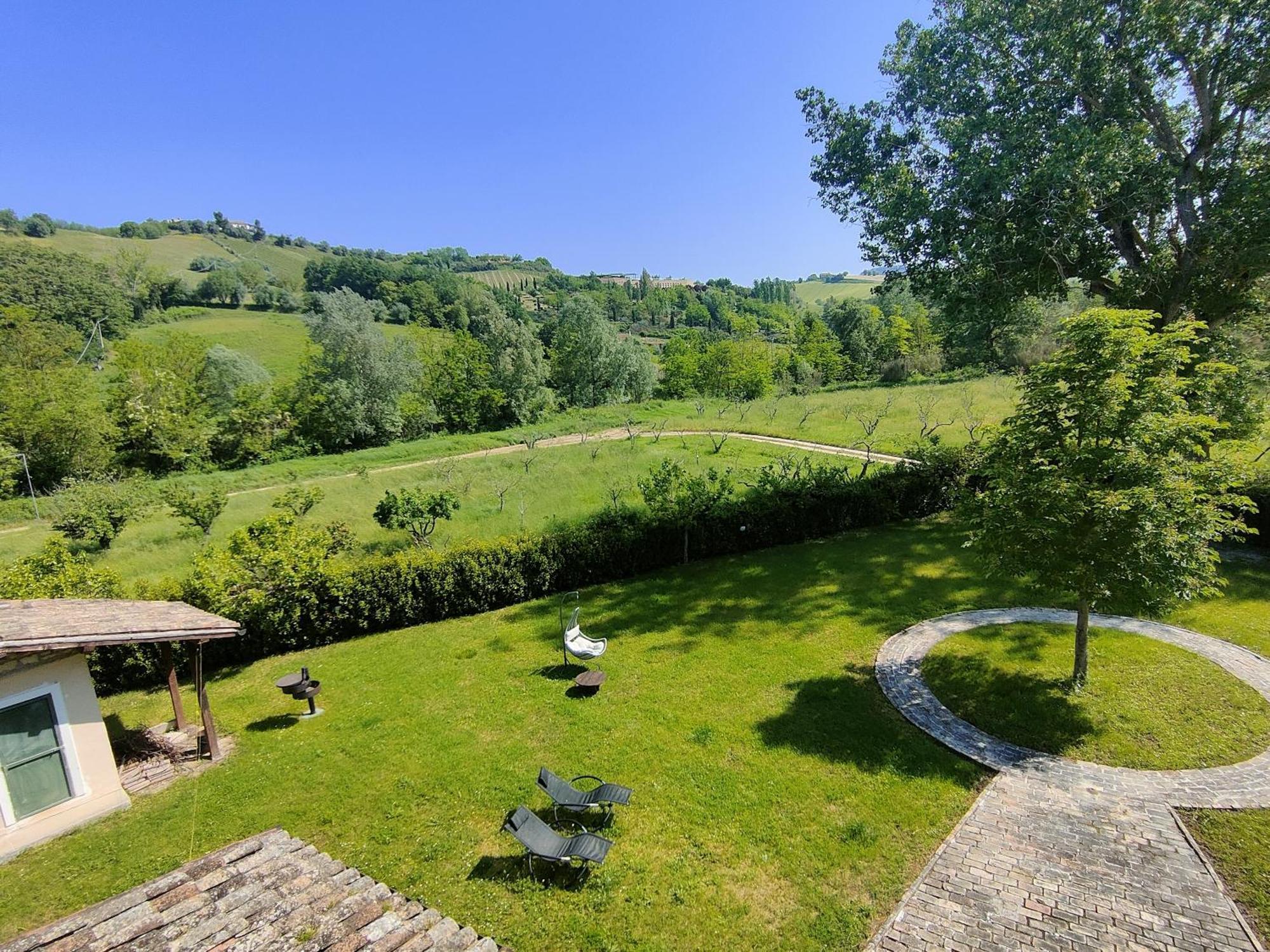 Вилла Agriturismo La Casa Del Vecchio Mulino Carassai Экстерьер фото