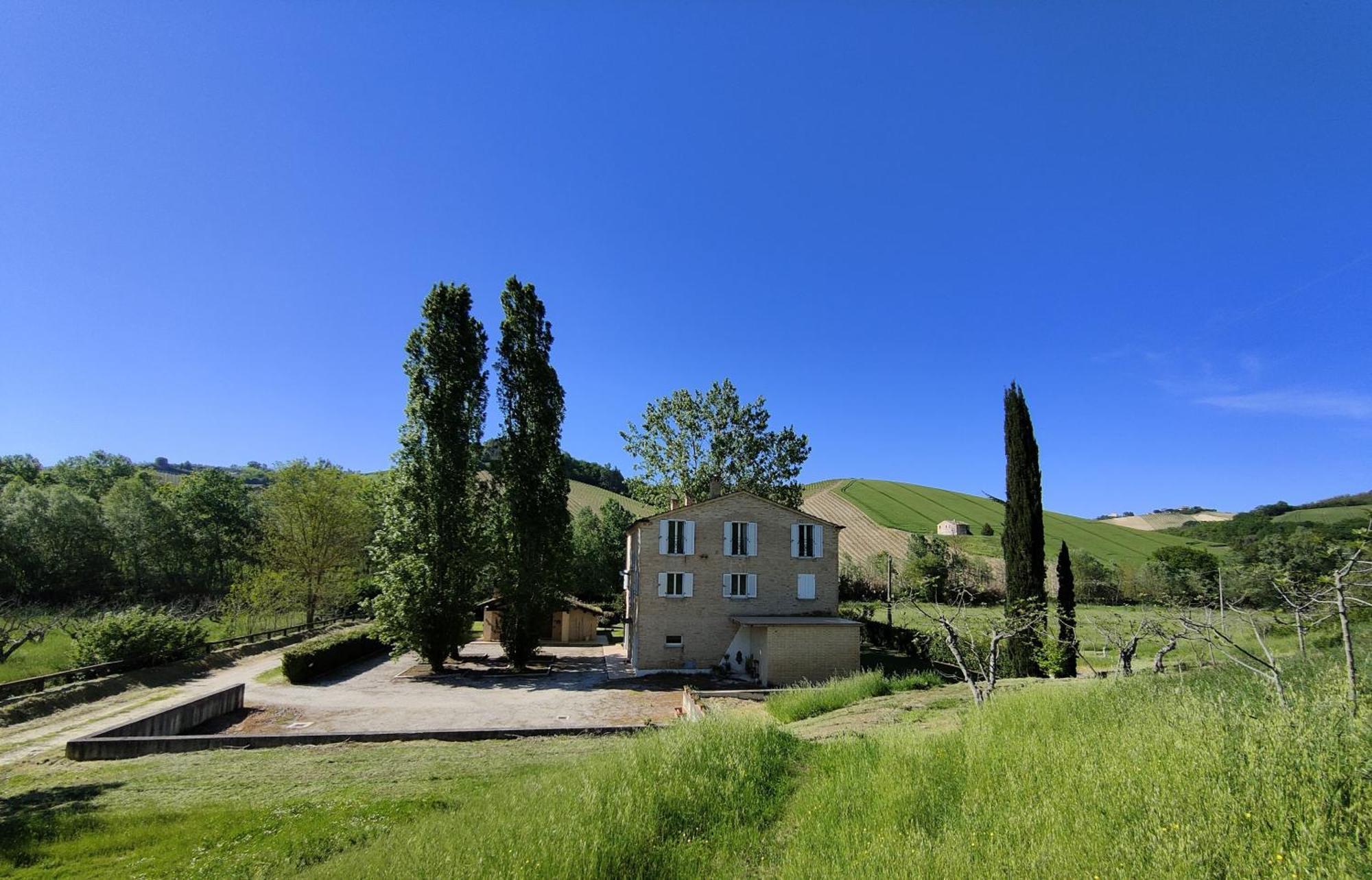 Вилла Agriturismo La Casa Del Vecchio Mulino Carassai Экстерьер фото